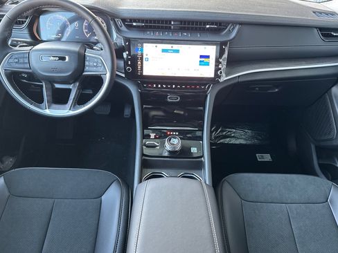 New 2026 Jeep Grand Cherokee Altitude AWD/4WD image 12