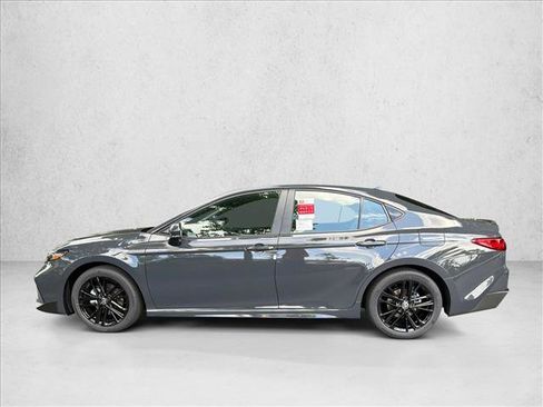Used 2026 Toyota Camry SE FWD image 6