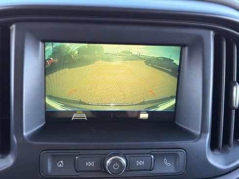 Used 2019 Chevrolet Colorado W/T w/ WT Convenience Package RWD image 28