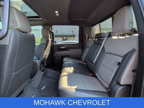 Used 2024 Chevrolet Silverado 2500 ZR2 w/ Technology Package AWD/4WD image 27