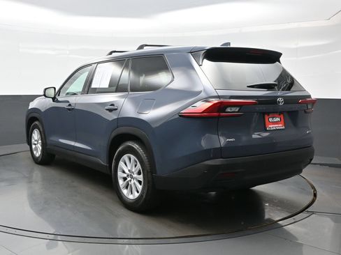 Used 2024 Toyota Grand Highlander AWD image 4