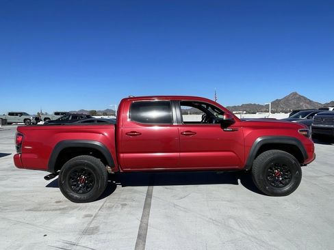 Used 2017 Toyota Tacoma TRD Pro image 3