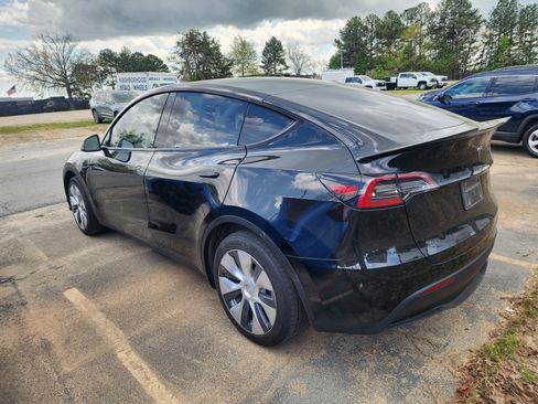 Used 2023 Tesla Model Y Long Range image 6