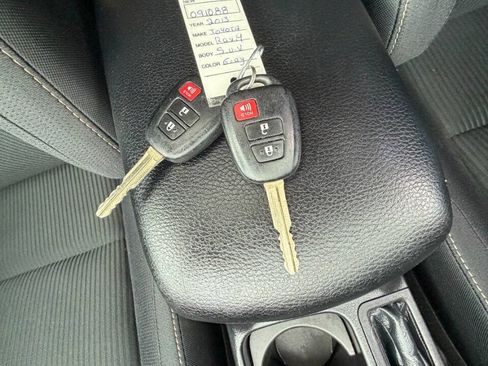 Used 2013 Toyota RAV4 XLE AWD/4WD image 12