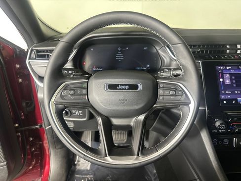 Used 2025 Jeep Grand Cherokee L Laredo w/ Luxury Tech Group I AWD/4WD image 24