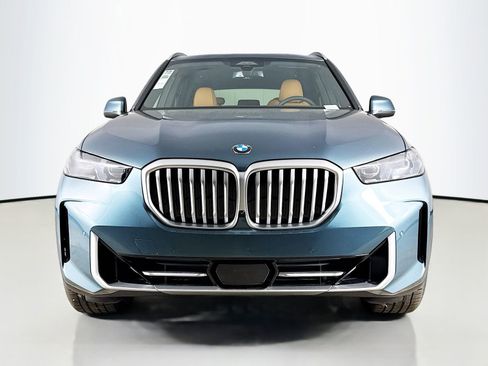 New 2026 BMW X5 xDrive40i w/ Premium Package image 2