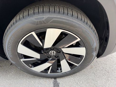 New 2026 Volkswagen Atlas Cross Sport SE AWD/4WD image 9
