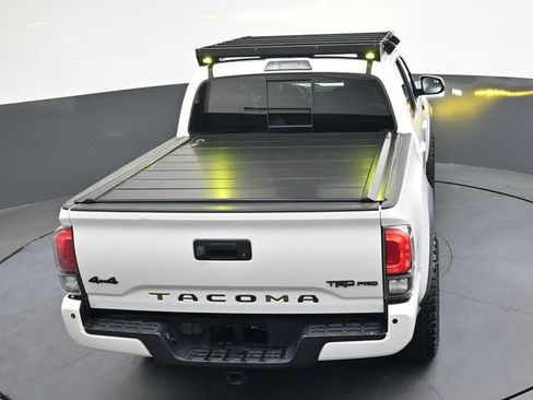 Used 2017 Toyota Tacoma TRD Pro image 27