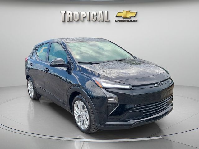 New 2027 Chevrolet Bolt LT w/ Comfort Package FWD image 4
