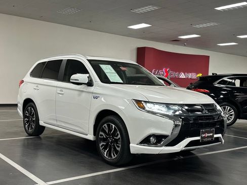 Used 2018 Mitsubishi Outlander GT AWD/4WD image 9