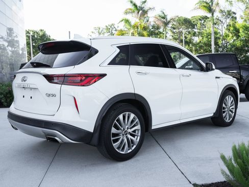 Certified 2023 INFINITI QX50 Luxe AWD/4WD image 10