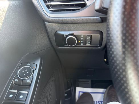 Used 2025 Ford Escape ST-Line image 14