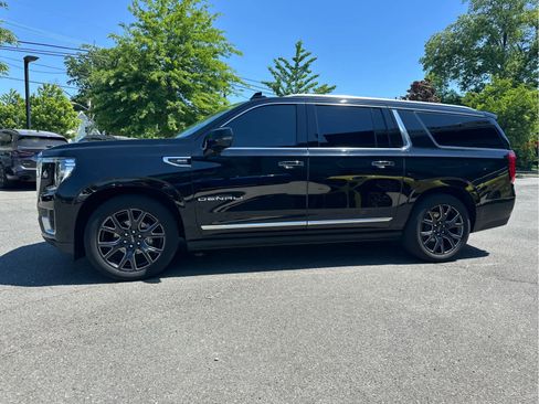 Used 2024 GMC Yukon XL Denali w/ Denali Reserve Package AWD/4WD image 2