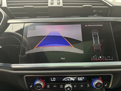 Used 2023 Audi Q3 2.0T Premium image 17