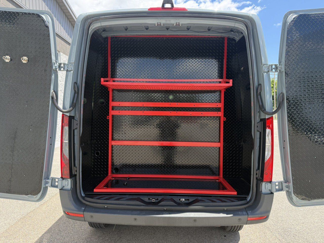 Used 2024 Mercedes-Benz Sprinter 2500 image 7