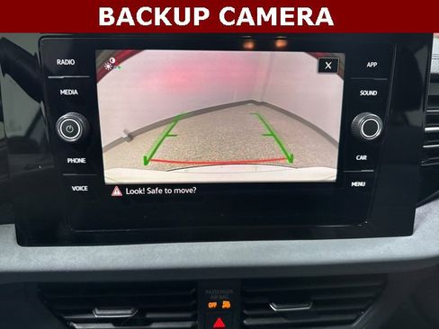 Used 2025 Volkswagen Jetta SE w/ Black Wheel Package image 3