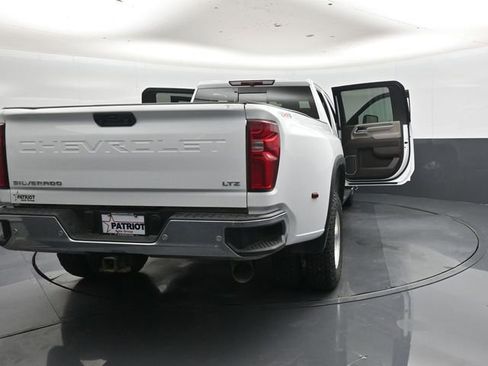 Used 2025 Chevrolet Silverado 3500 LTZ w/ LTZ Plus Package AWD/4WD image 48
