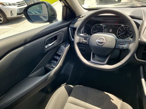 Used 2026 Nissan Rogue SV FWD image 14