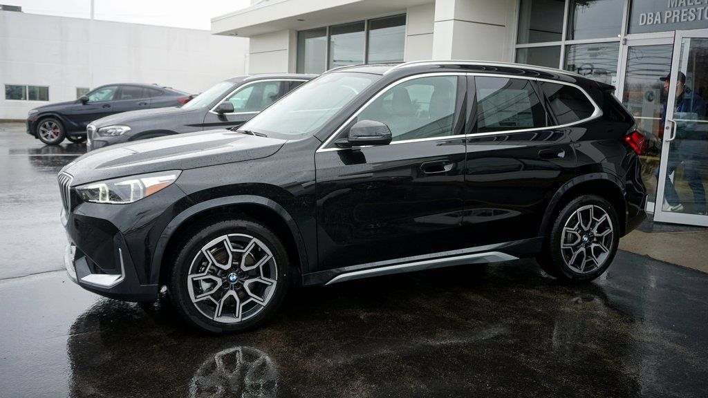 Used 2026 BMW X1 xDrive28i w/ Convenience Package AWD/4WD image 2
