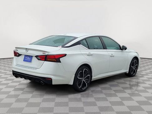 Used 2023 Nissan Altima 2.5 SR FWD image 5