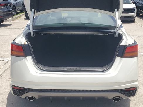 Used 2019 Nissan Altima 2.5 SR w/ SR Premium Package FWD image 13