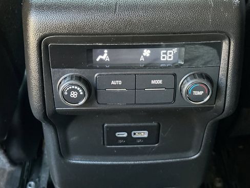 Certified 2023 GMC Acadia SLE w/ Elevation Edition image 15