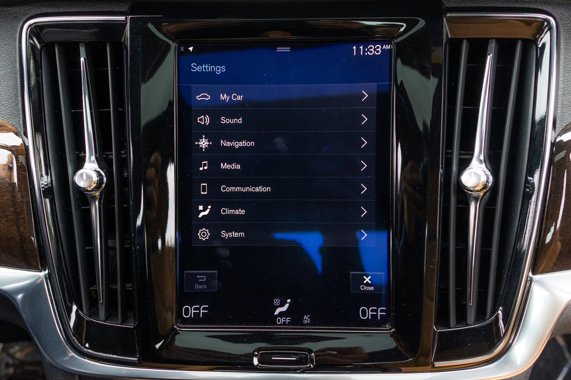 Used 2017 Volvo S90 T5 Momentum w/ Vision Package FWD image 23