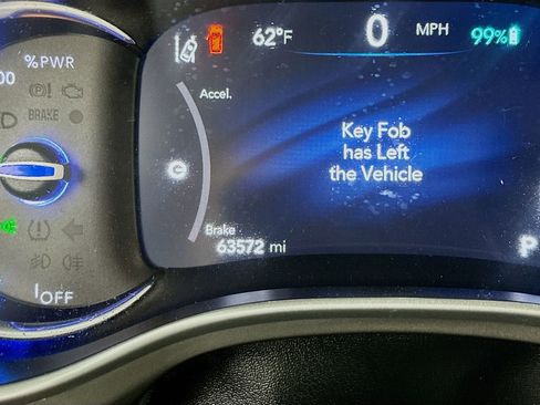 Used 2022 Chrysler Pacifica Touring-L FWD image 12