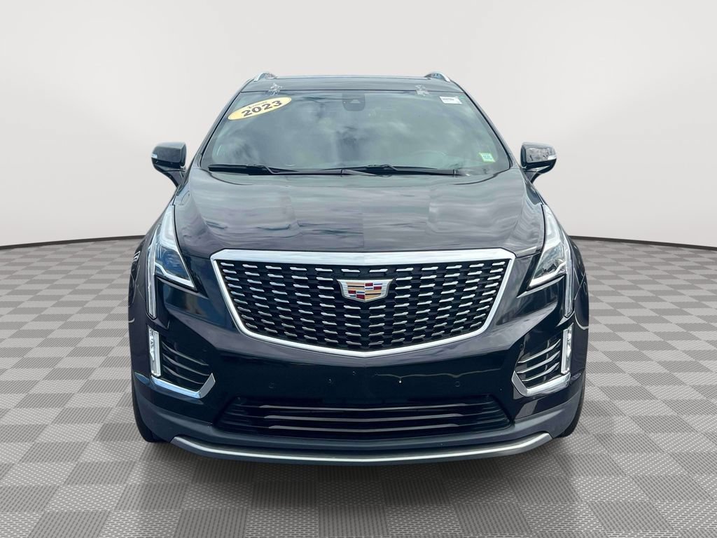 Used 2023 Cadillac XT5 Premium Luxury AWD/4WD image 2
