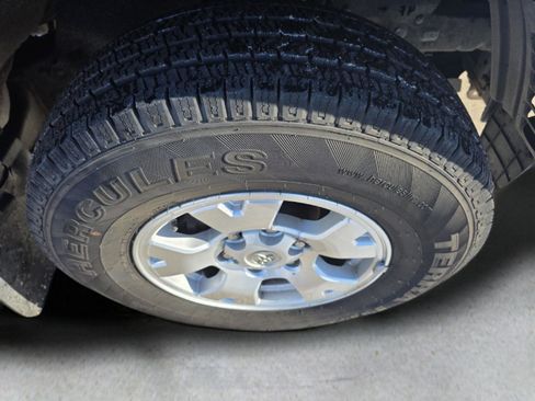 Used 2013 Toyota Tacoma 4x4 Access Cab V6 w/ SR5 Pkg image 30