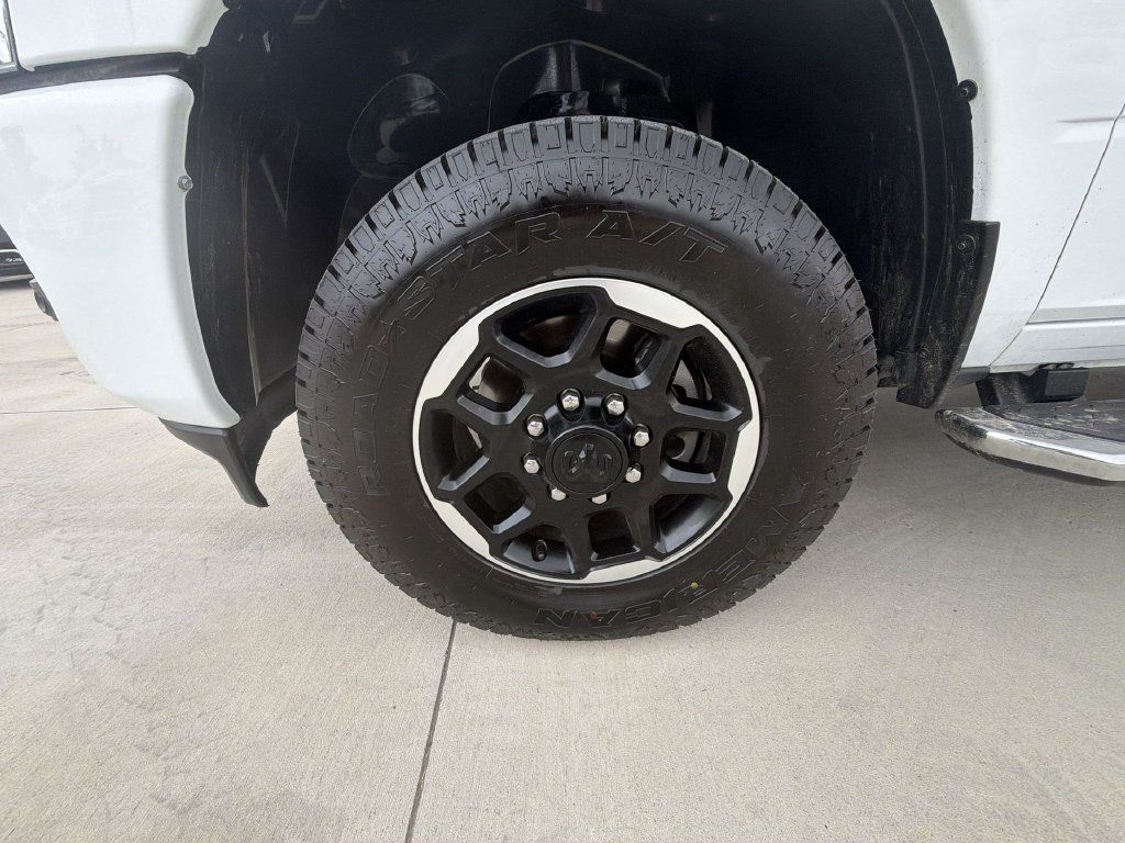 Used 2025 RAM 2500 Laramie AWD/4WD image 14