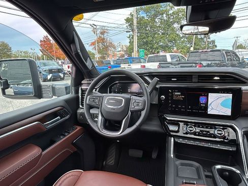 New 2025 GMC Sierra 2500 Denali Ultimate w/ Snow Plow Prep/Camper Package image 27