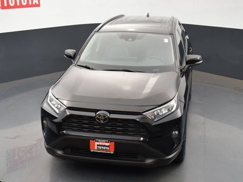 Used 2021 Toyota RAV4 XLE Premium image 26