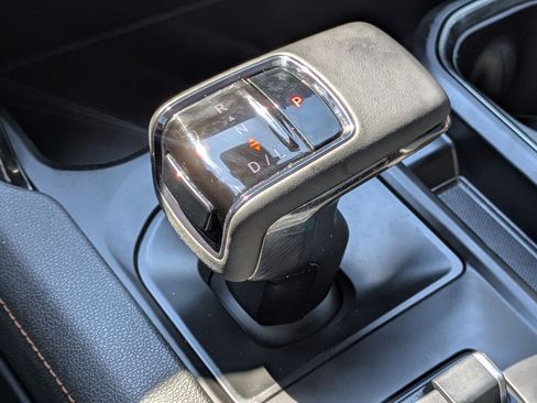 Used 2024 GMC Sierra 1500 AT4 image 30