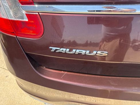 Used 2012 Ford Taurus SEL FWD image 7