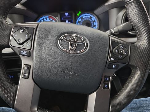 Used 2019 Toyota Tacoma TRD Off-Road image 41