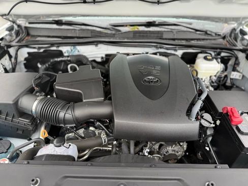 Certified 2023 Toyota Tacoma TRD Off-Road image 10