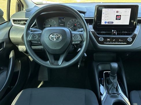 Used 2024 Toyota Corolla LE image 9