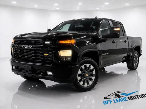 Used 2021 Chevrolet Silverado 2500 Custom w/ Custom Value Package AWD/4WD image 1