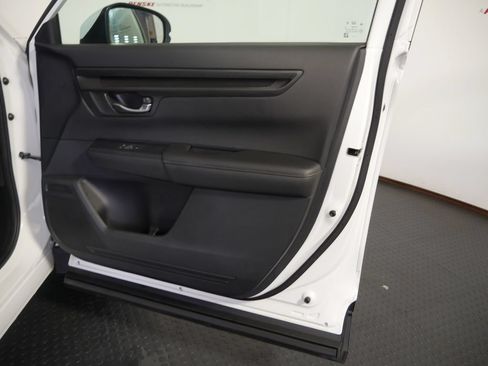Used 2024 Honda CR-V EX image 5
