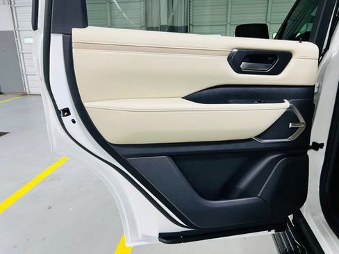 New 2026 Nissan Armada Platinum AWD/4WD image 31