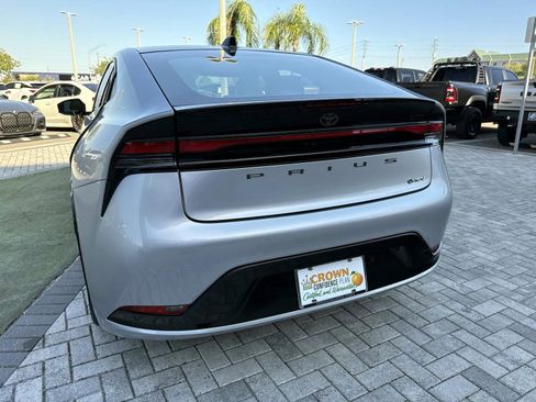Used 2025 Toyota Prius Limited w/ Limited Premium Package image 10