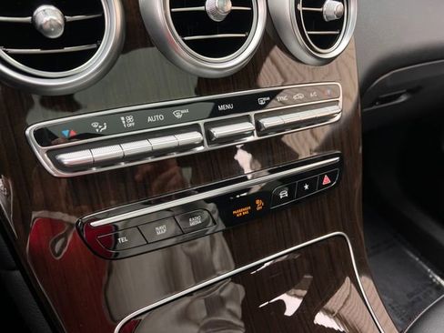 Used 2021 Mercedes-Benz GLC 43 AMG 4MATIC image 32