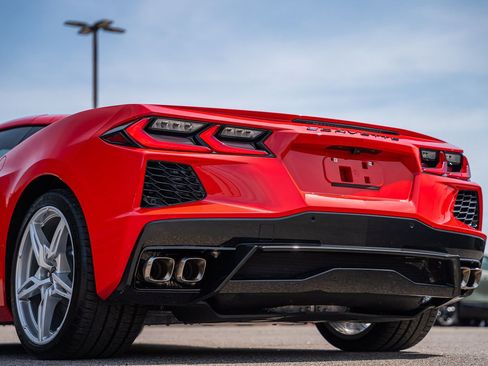 Used 2025 Chevrolet Corvette Stingray Coupe w/ 1LT RWD image 12