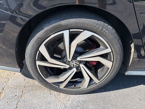 Used 2022 Volkswagen Jetta GLI Autobahn FWD image 5