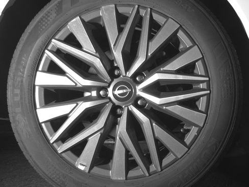 Used 2025 Nissan Altima 2.5 SV FWD image 15