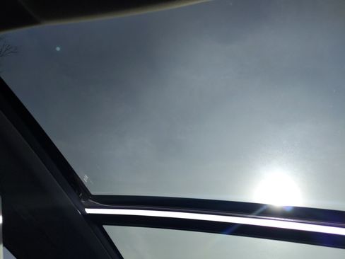 Certified 2022 Toyota Highlander Platinum image 28