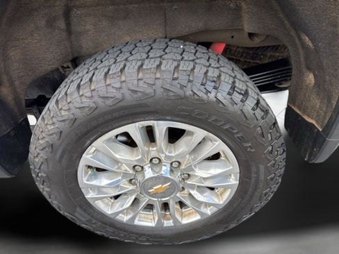 Used 2023 Chevrolet Silverado 2500 High Country w/ LPO, Hitch Package image 38