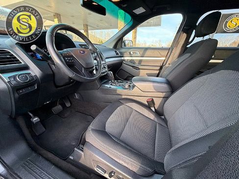 Used 2016 Ford Explorer XLT w/ Equipment Group 201A image 11