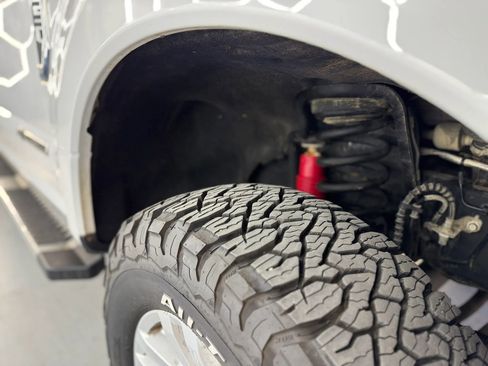 Used 2017 Ford F350 XLT w/ FX4 Off-Road Package image 5